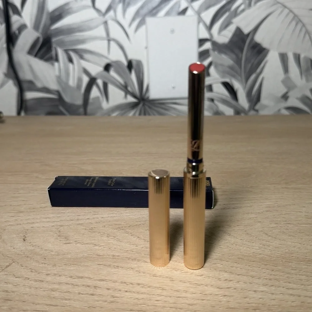 Estee Lauder 115 Off The Record Silk Matte Lipstick 12 Hour Wear NIB